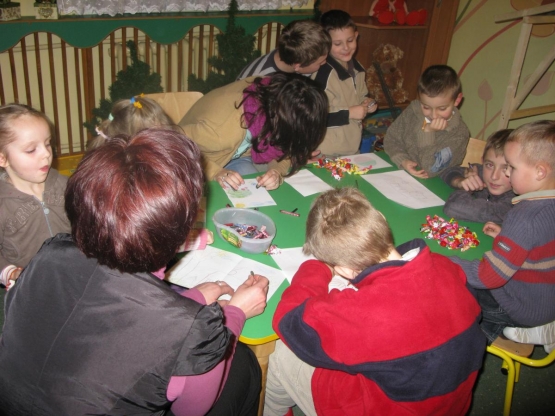 Mikołaj w Domu dziecka w Krzydlinie Małej w 2010 roku